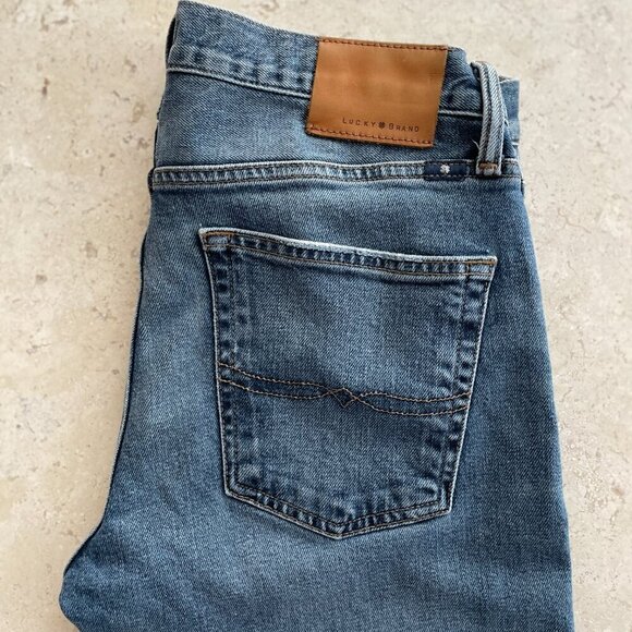 Lucky Brand Jeans Men's 363 Vintage Straight Medium Wash, Size W29 L29 - Picture 4 of 10